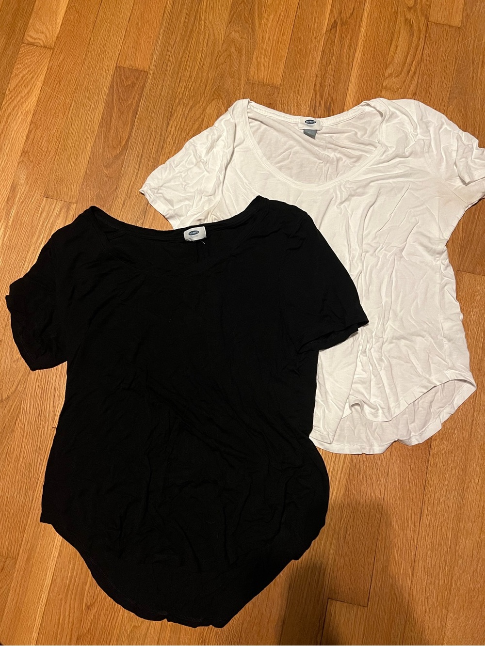 Old Navy Scoop Neck Short Sleeve Tee Set of (2) - MEDIUM Black & White